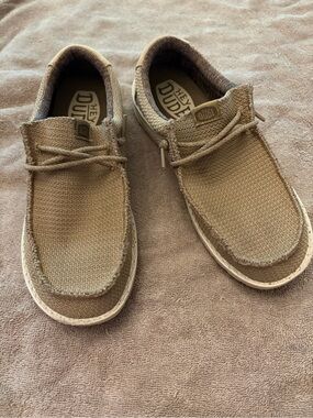 Hey Dude Wally Youth Sport Mesh Slip-On Unisex Youth 6 Beige Tan White